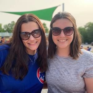 Meet your Posher, Carli